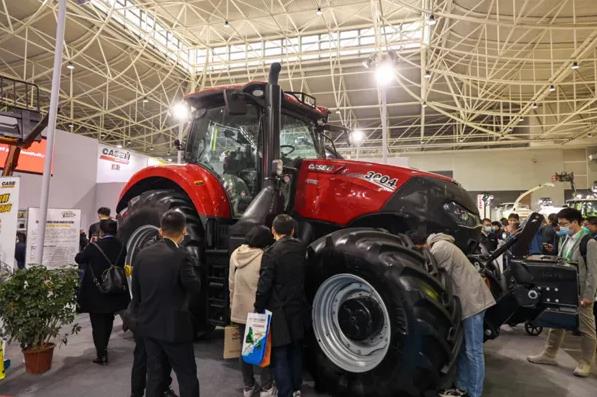 郯城開展農機安全宣傳 筑牢農機安全防線 確保“三秋”農業(yè)生產高效有序