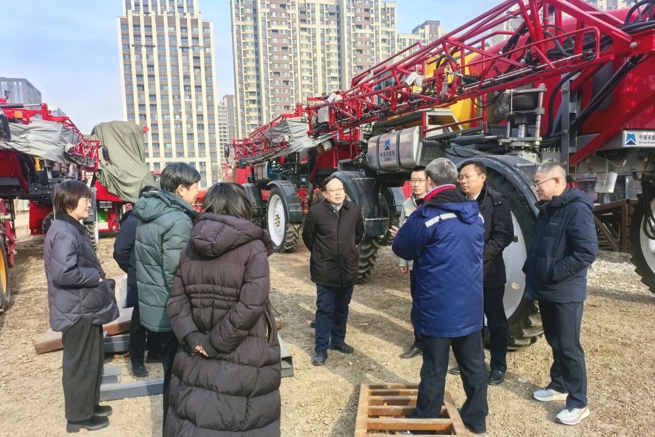 中國農機院黨委書記、董事長馬敬春帶隊調研現代農裝
