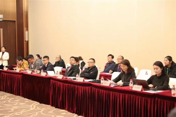 農(nóng)業(yè)低空無人機(jī)應(yīng)用場景與標(biāo)準(zhǔn)化交流會：共探智慧農(nóng)業(yè)新未來 